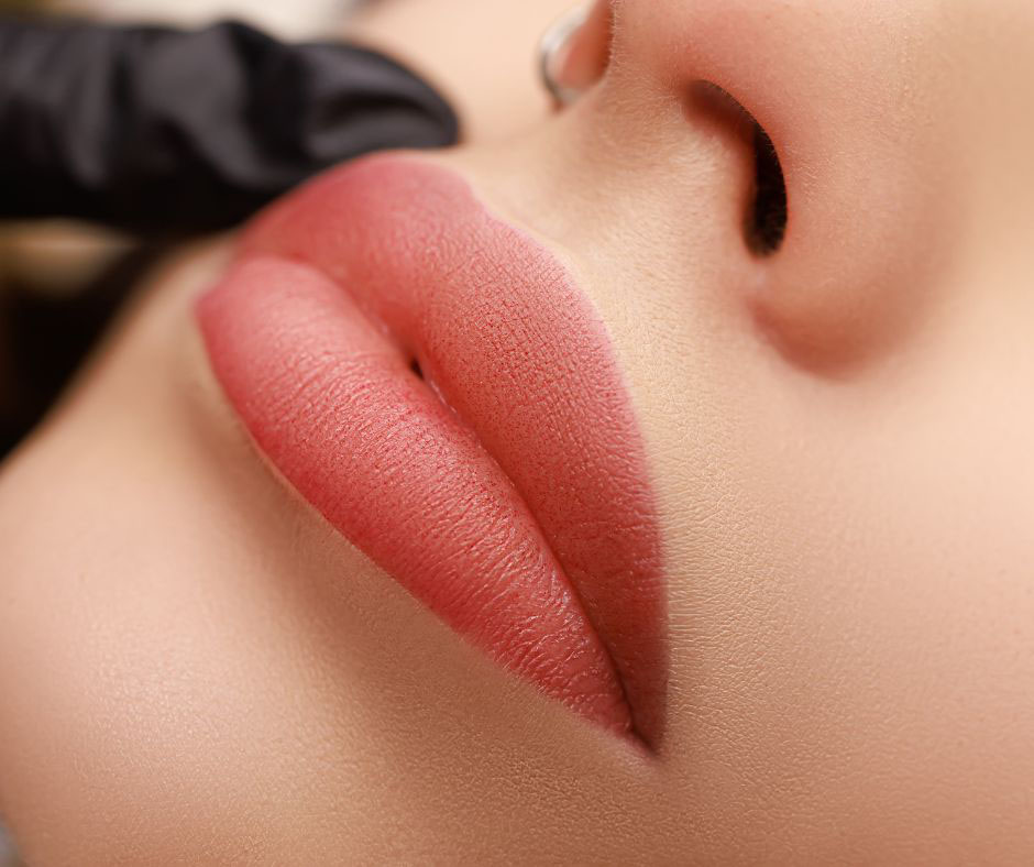 Adrianna-Lushezy-Permanent-Make-Up-Lips-Full-Shading-03
